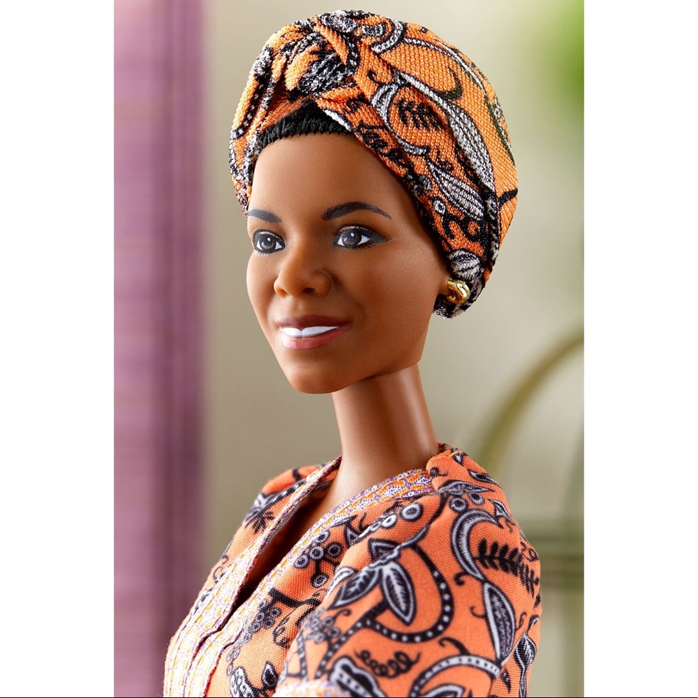 Dr. Maya Angelou Barbie Inspiring Women Doll - Picture 7 of 9